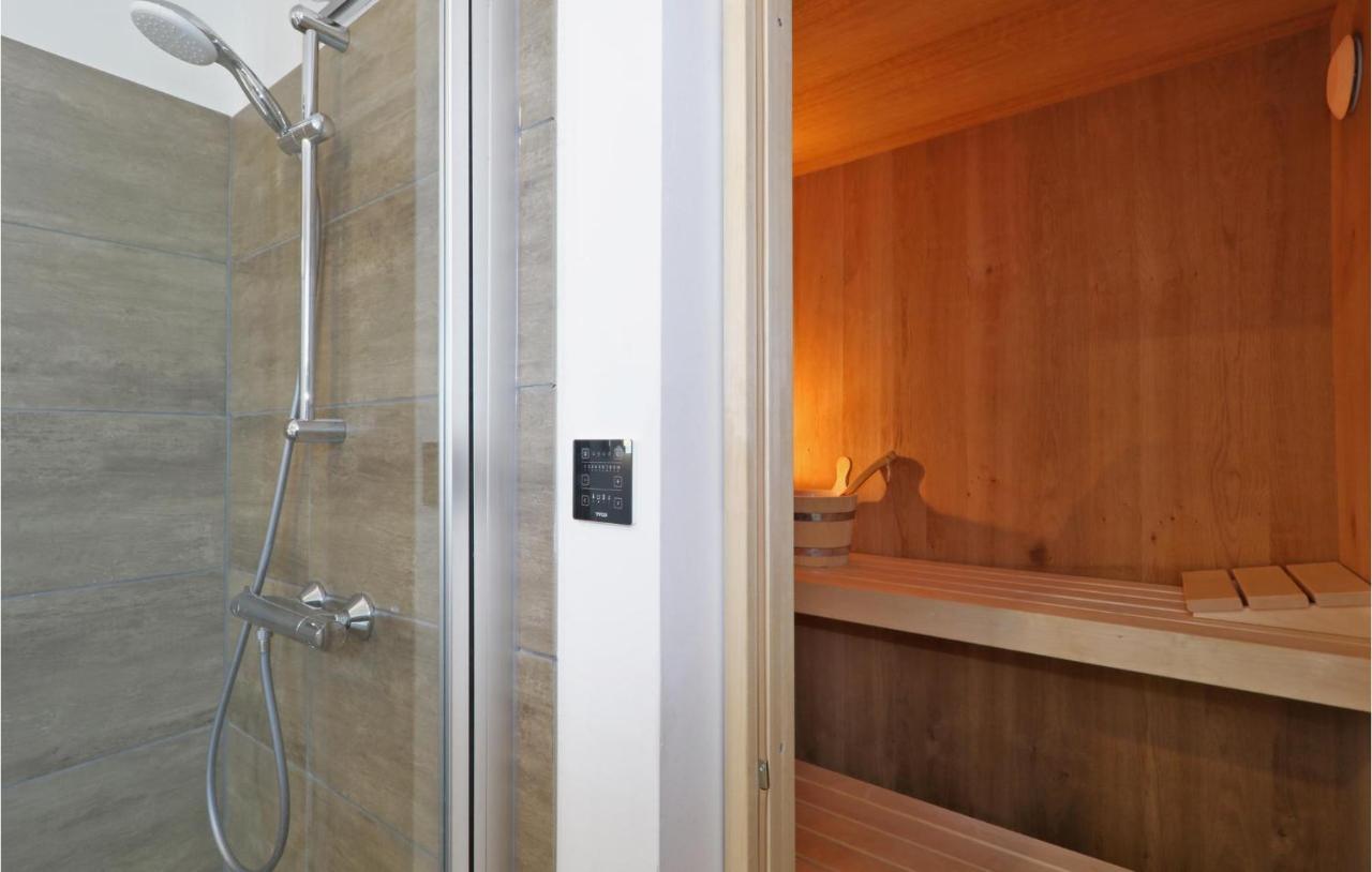 Nice Home In Lembruch-Duemmer See With Sauna المظهر الخارجي الصورة