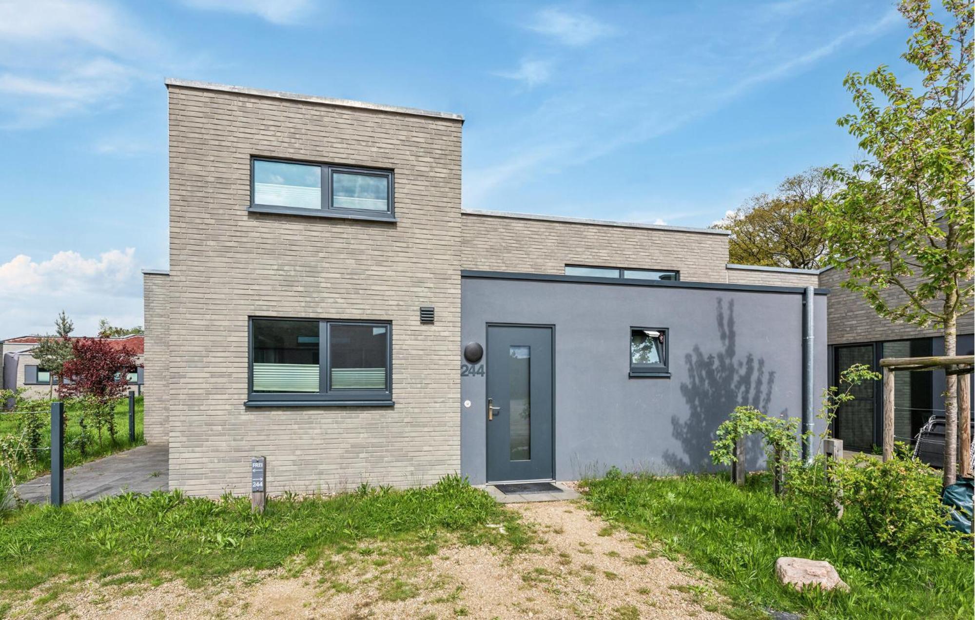 Nice Home In Lembruch-Duemmer See With Sauna المظهر الخارجي الصورة