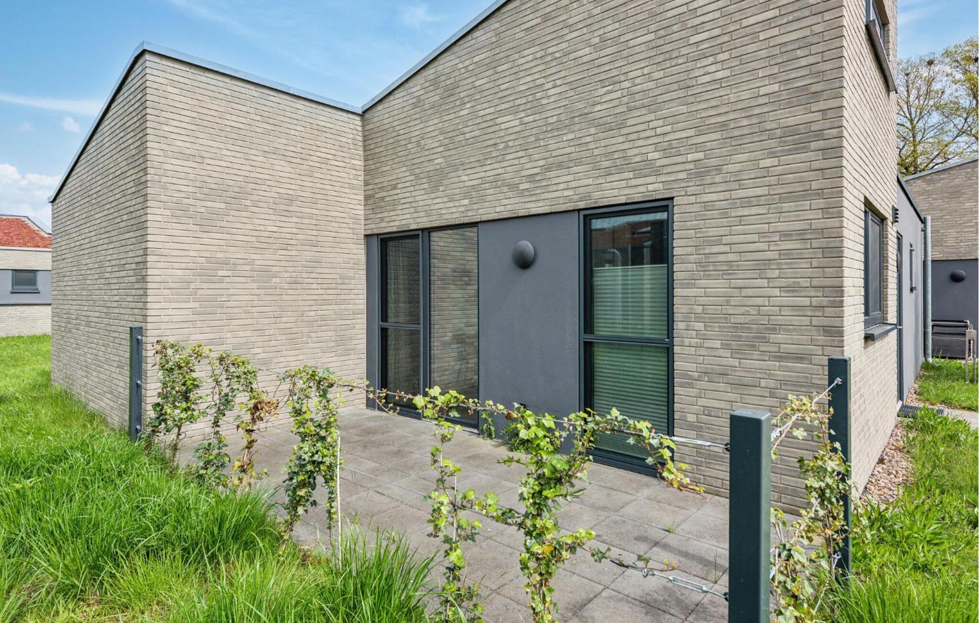 Nice Home In Lembruch-Duemmer See With Sauna المظهر الخارجي الصورة